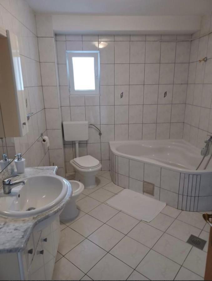 Apartmani Adria Trogir Buitenkant foto