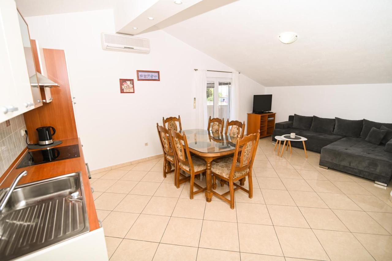 Apartmani Adria Trogir Buitenkant foto
