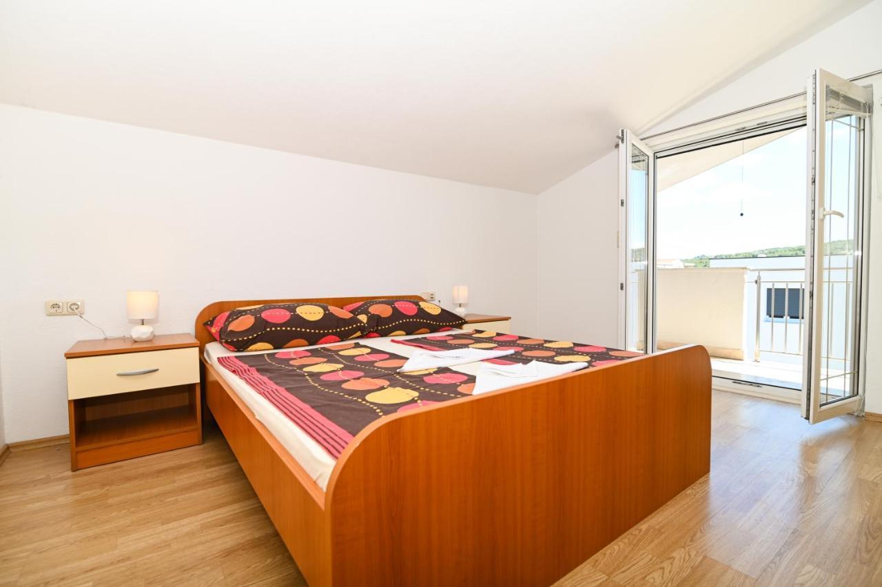 Apartmani Adria Trogir Buitenkant foto