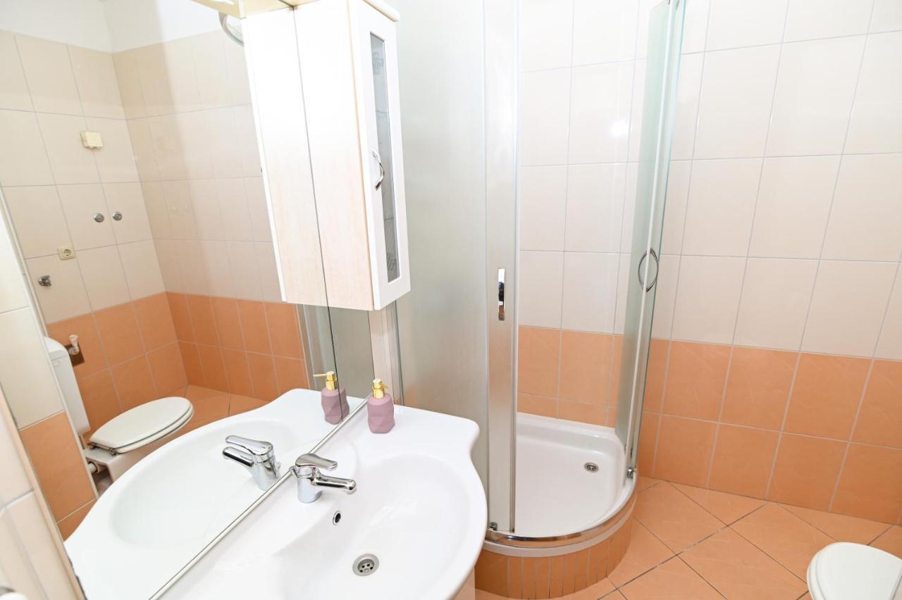 Apartmani Adria Trogir Buitenkant foto