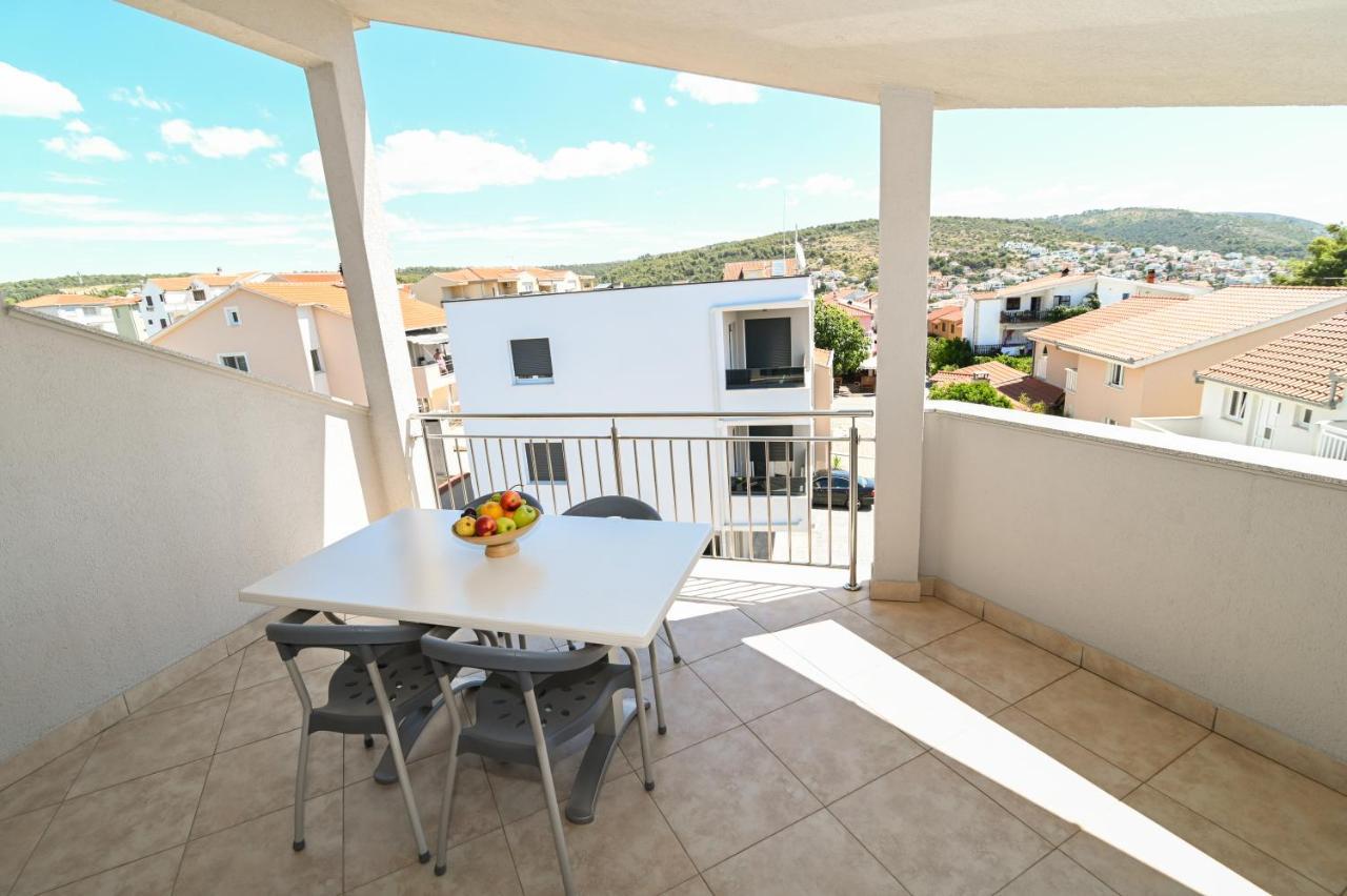 Apartmani Adria Trogir Buitenkant foto