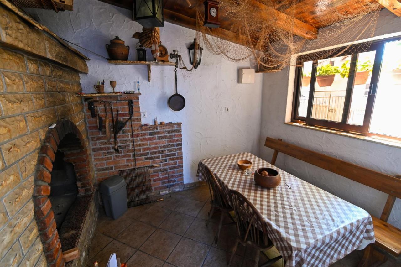 Apartmani Adria Trogir Buitenkant foto